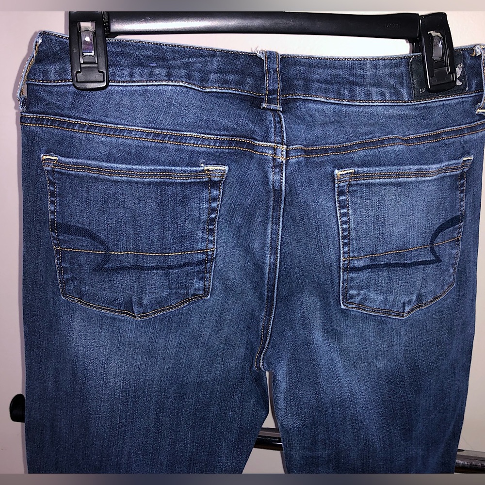 Women's American Eagle Artist Jeans size 8